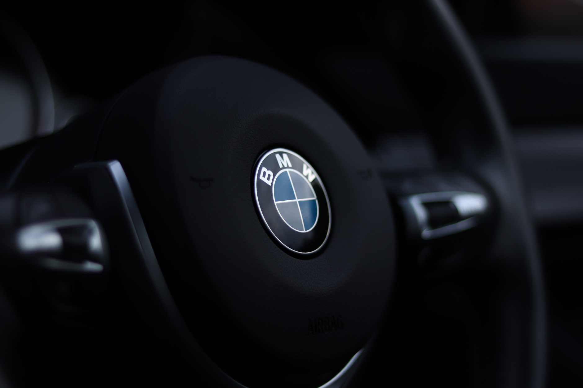 Ile naprawdę kosztuje roczne utrzymanie BMW w Polsce