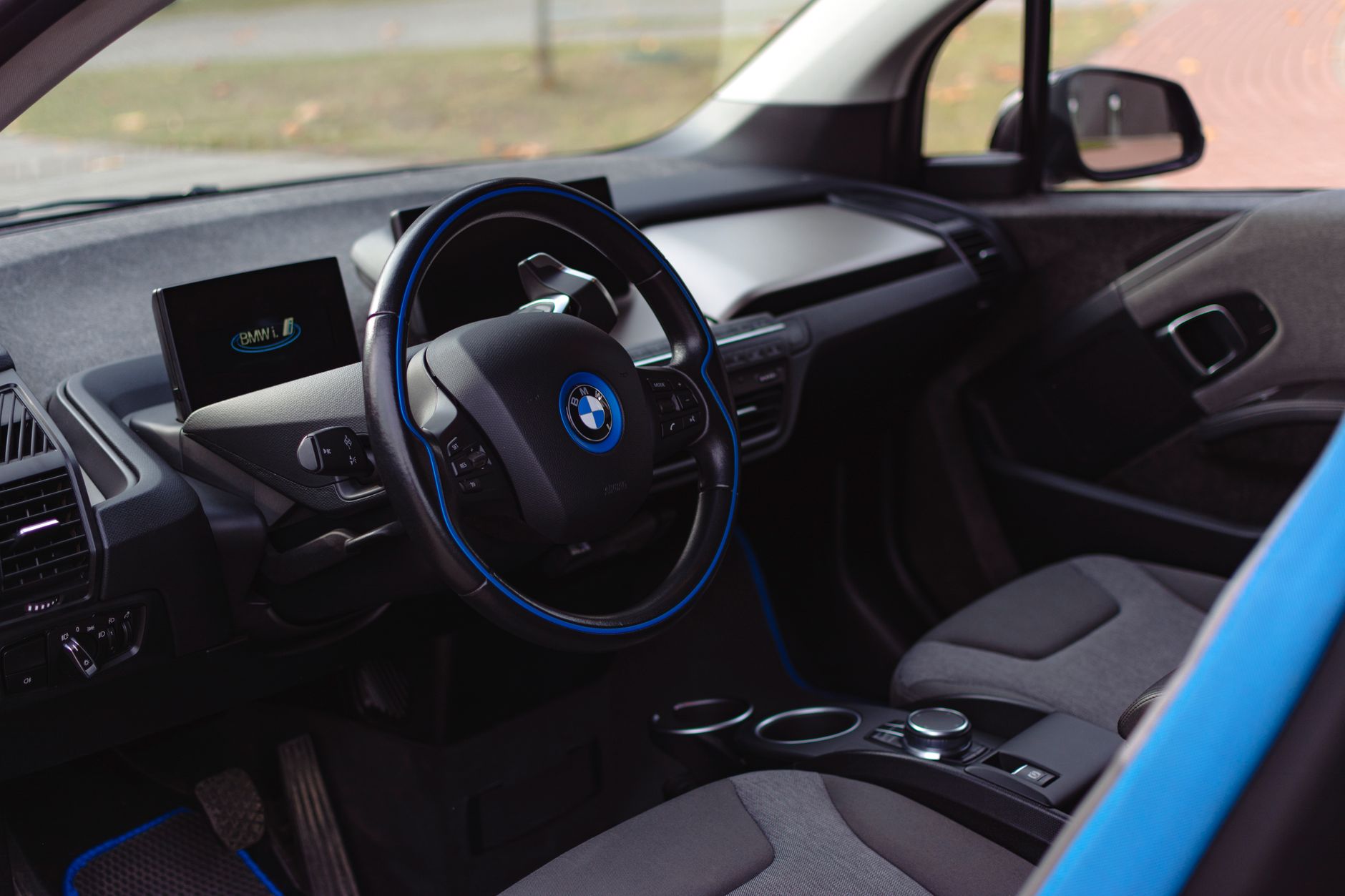 Ile naprawdę kosztuje roczne utrzymanie BMW w Polsce